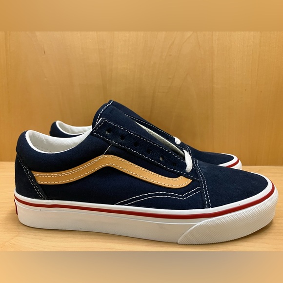 Classic Vans - Picture 4 of 7